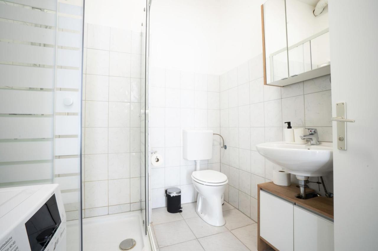 Modern 1-Bedroom Apartment Next To Praterstern Wien Exterior foto