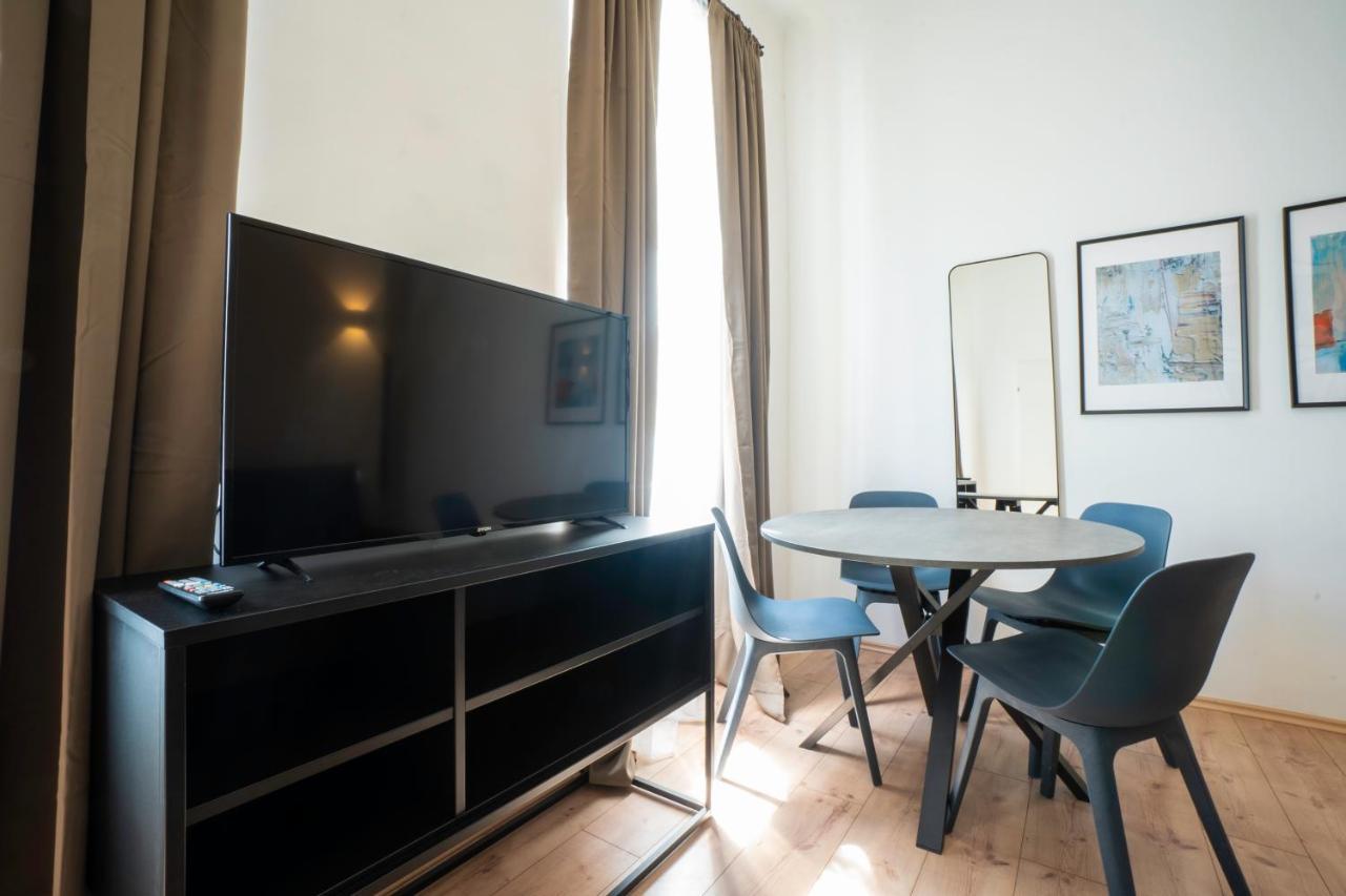 Modern 1-Bedroom Apartment Next To Praterstern Wien Exterior foto