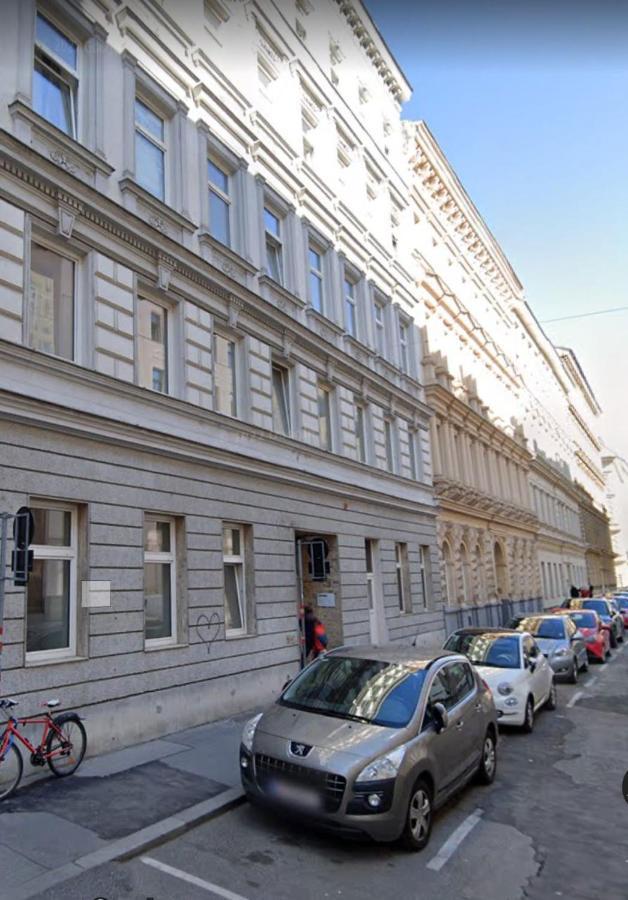 Modern 1-Bedroom Apartment Next To Praterstern Wien Exterior foto